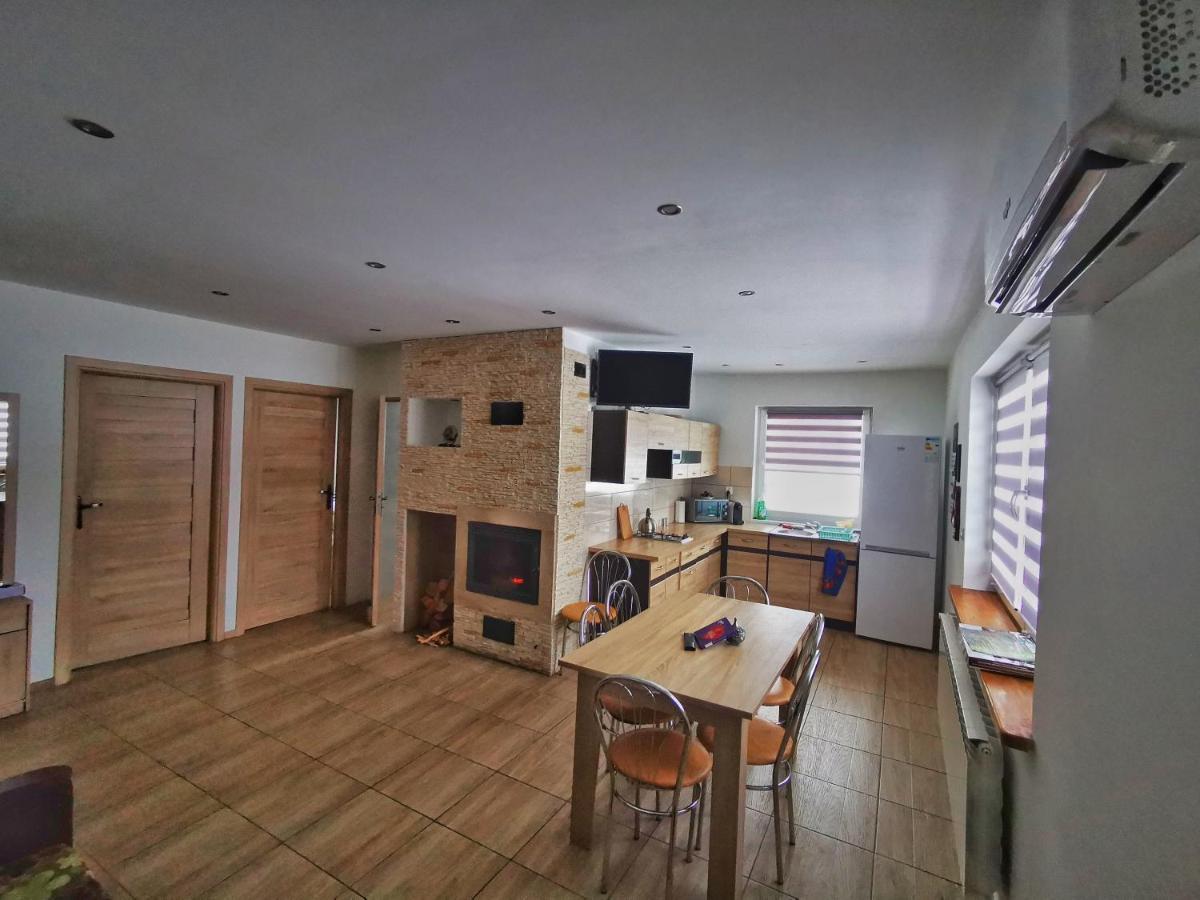 Stawiska Nad Tanwia Villa Jedrzejowka ภายนอก รูปภาพ